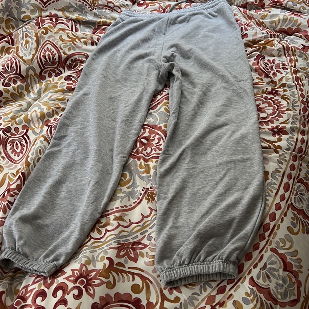 Princess Polly grey sweatpants - Picture 3 of 4
